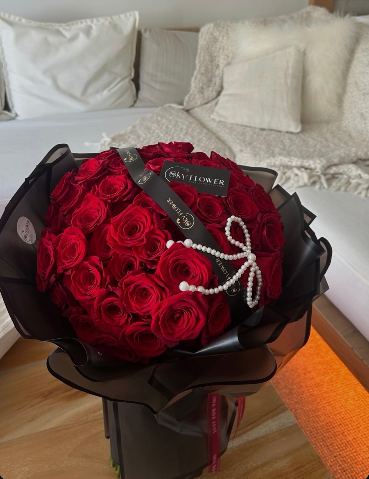 The Classic Scarlett Bouquet