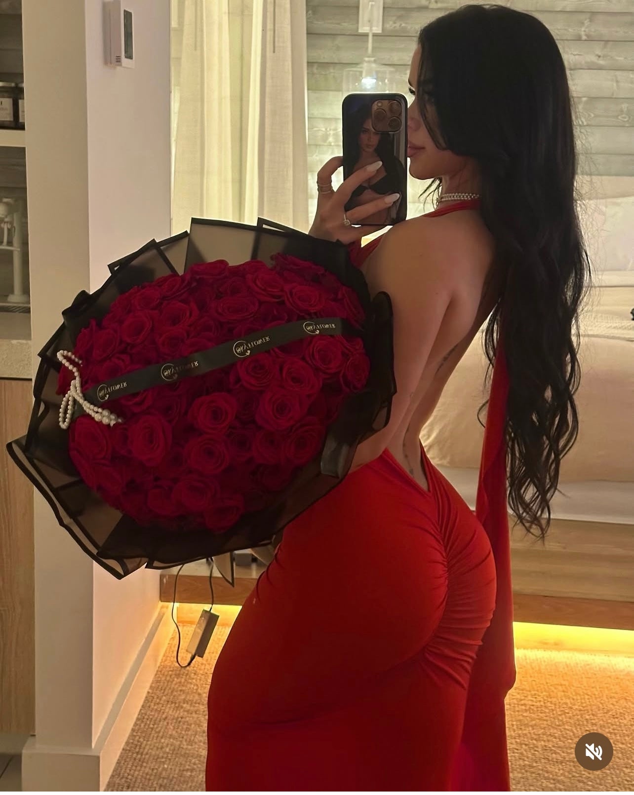 The Classic Scarlett Bouquet