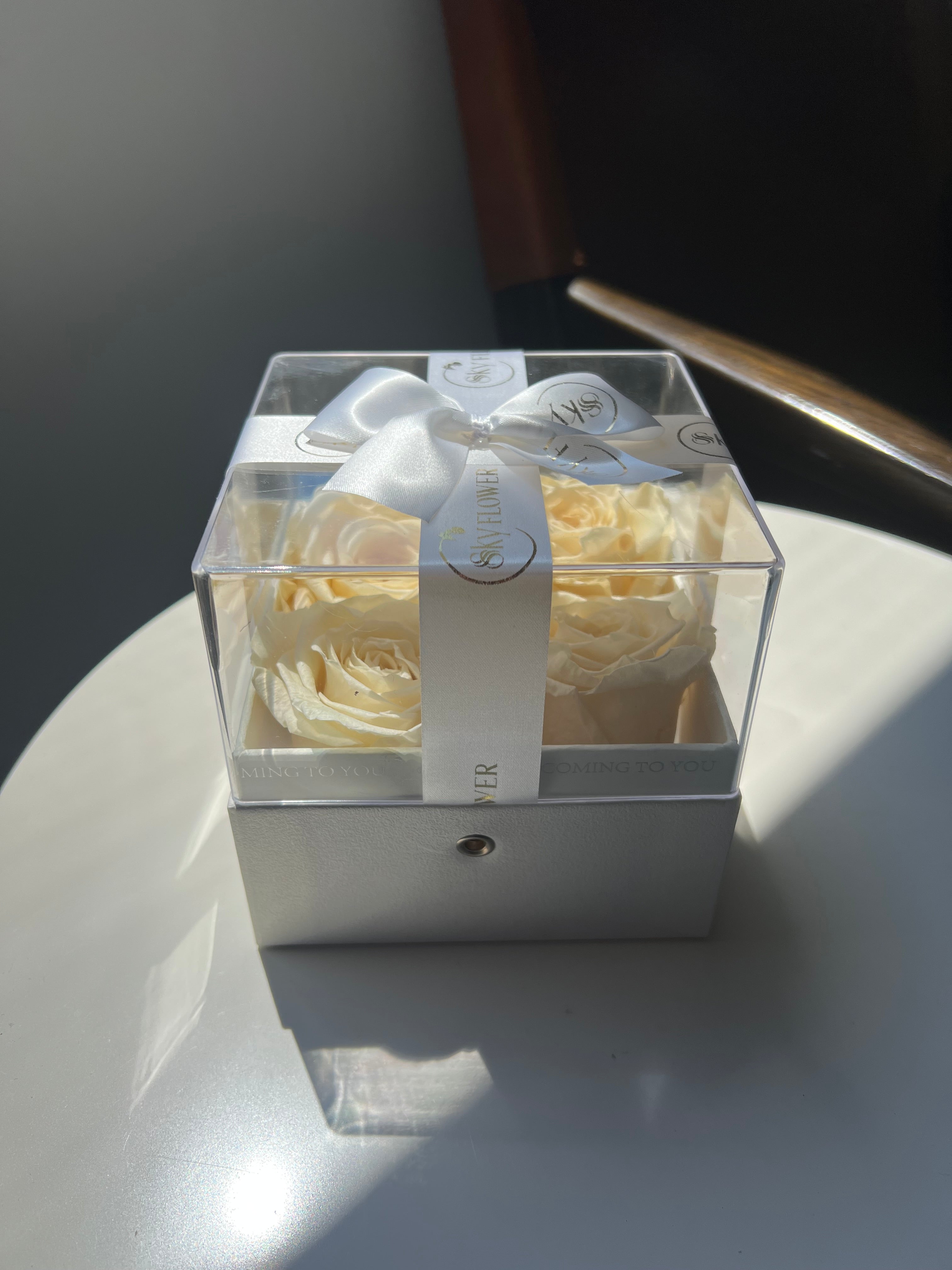 4 Preserved Roses