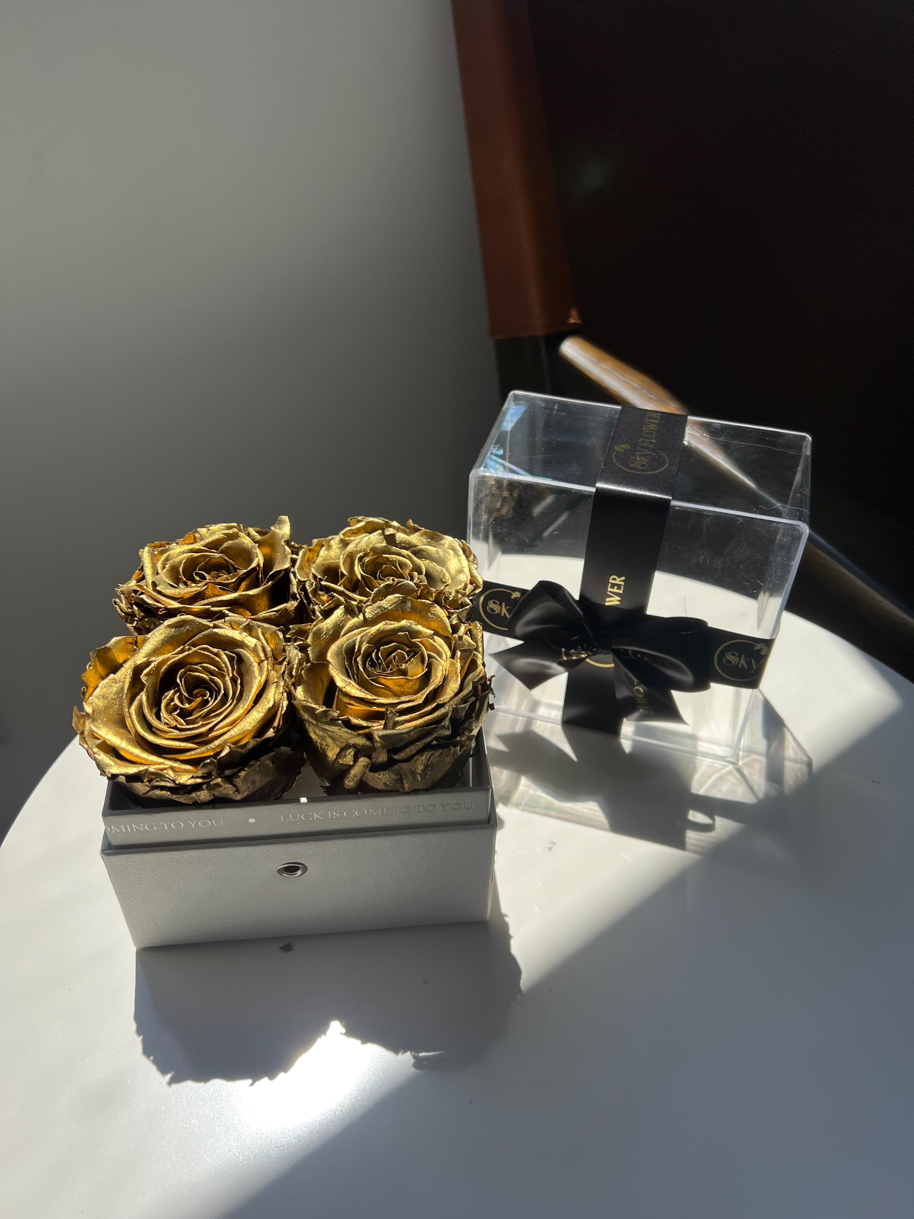 4 Preserved Roses