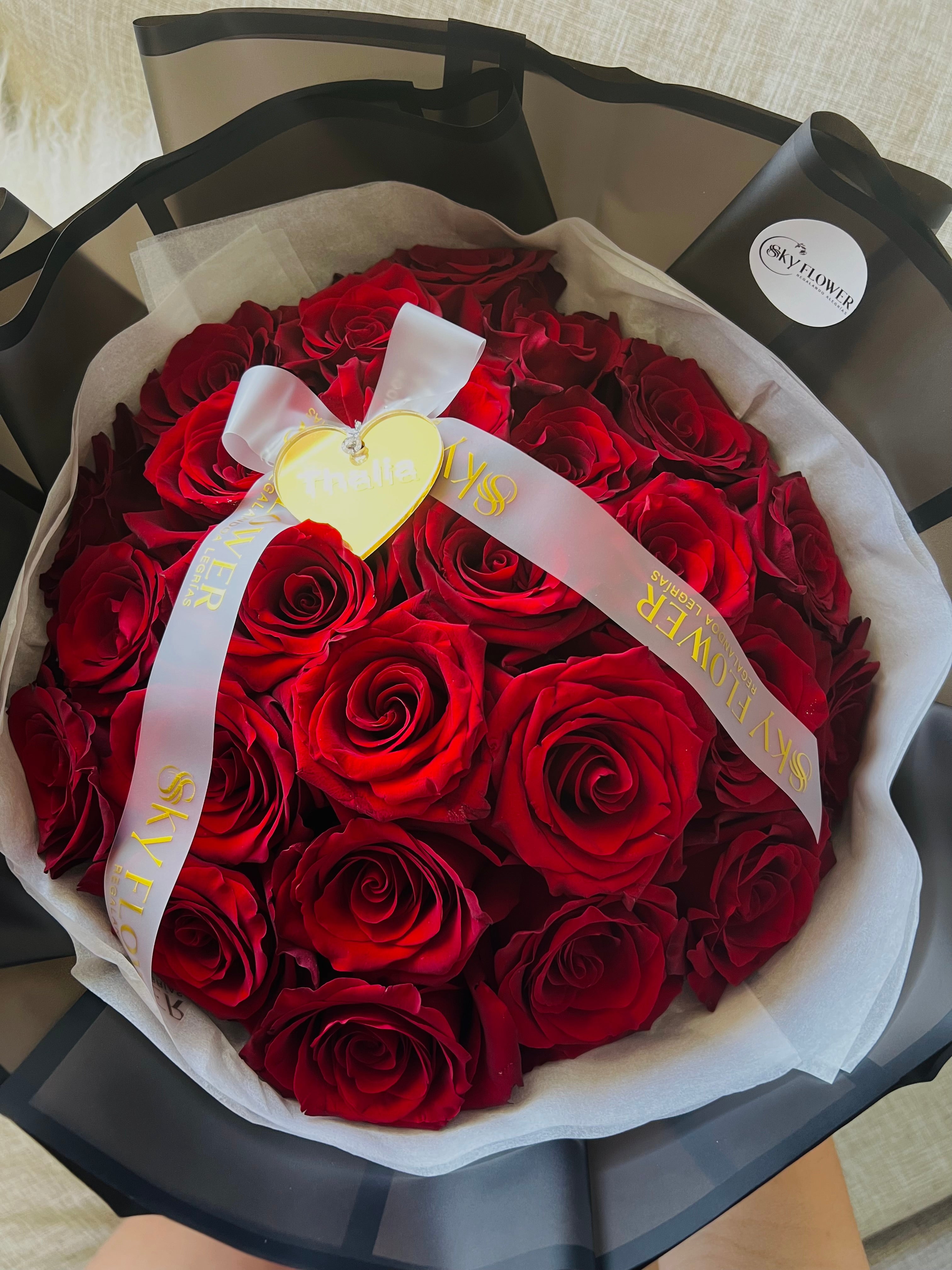 The Classic Scarlett Bouquet