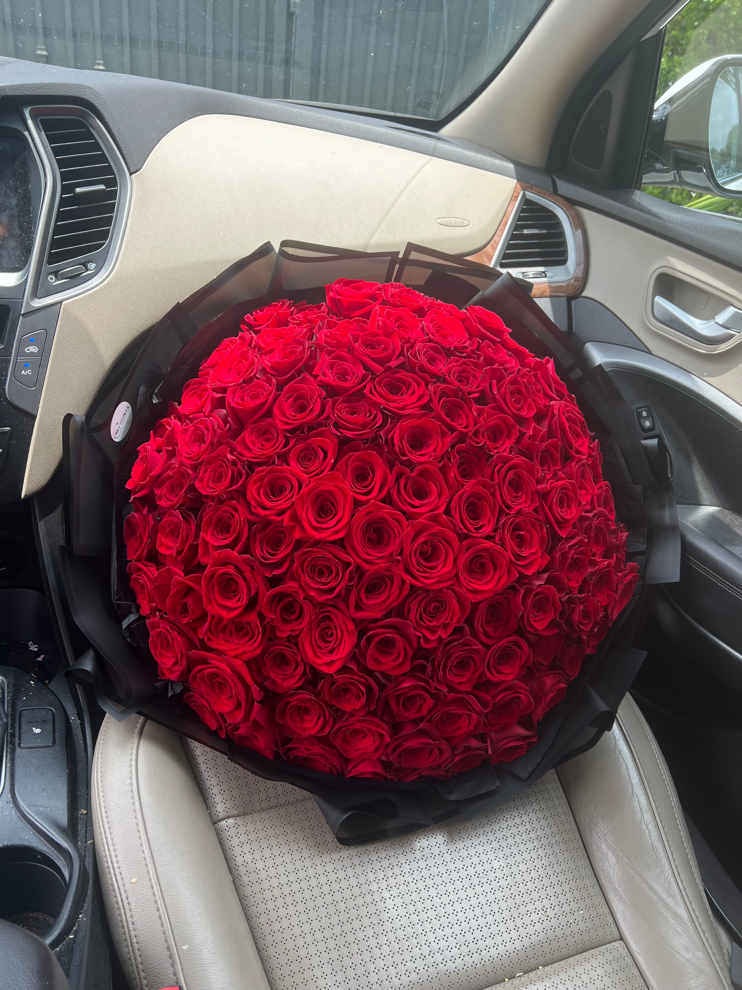 Red Roses Bouquet