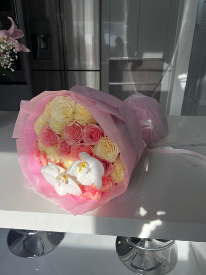 Mix white & pink Roses Bouquet