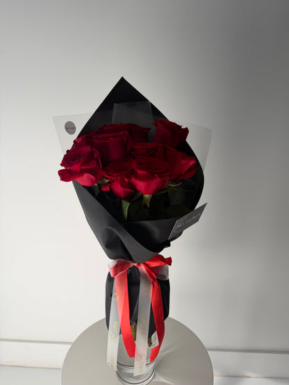 Signature 10 Rose Bouquet